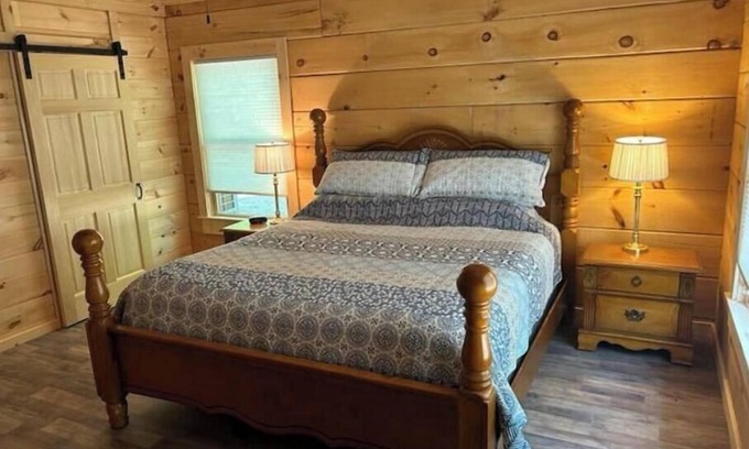 Wardensville Cabina | Eagle Roost