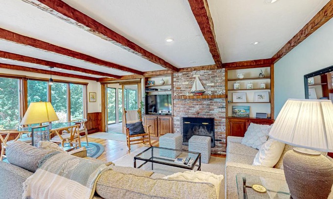 Yarmouth Port Casa | Eagle's Nest