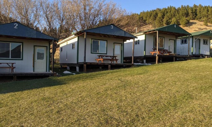 Sturgis Cabina | Eagles Landing Campground