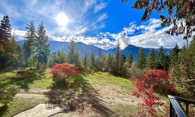 Balfour Chalet De Esquí | *EAGLES NEST* Luxury Mountain Chalet Retreat- HOT TUB * POOL TABLE * SPA BATH