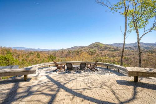 Bryson City Casa | EagleWatch Mountaintop Villa & Event Venue
