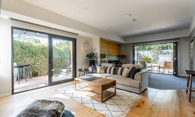 Mornington Peninsula Villa | Earimil Villas - Villa 2