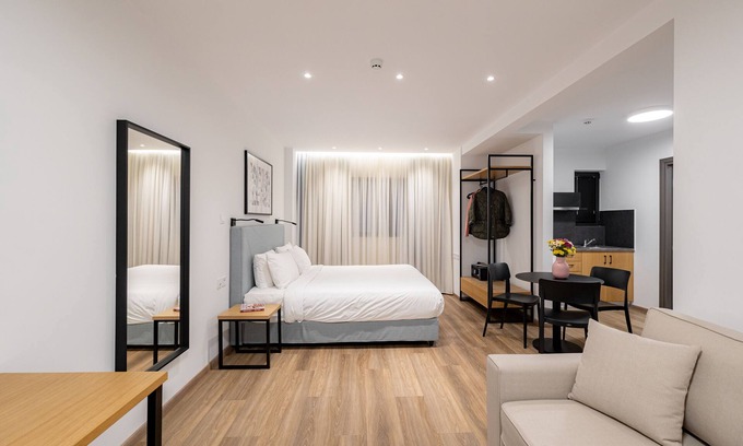 Nea Smirni Casa | Earos Urban Living