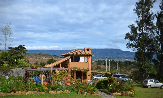 Villa de Leyva Cabina | Earthen, open concept loft in the countryside outside Villa de Leyva.