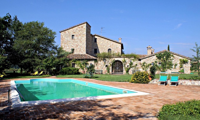 Avigliano Umbrio Villa | EARTHQUAKE COUNTRY HOUSE # 1 "Il Boschetto"