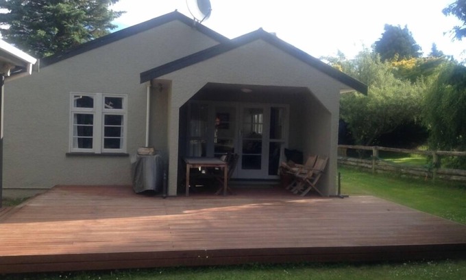 Naseby Casa | Eask Street Holiday Home