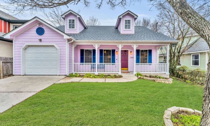 McKinley Heights Casa | East Austin Dreamhouse