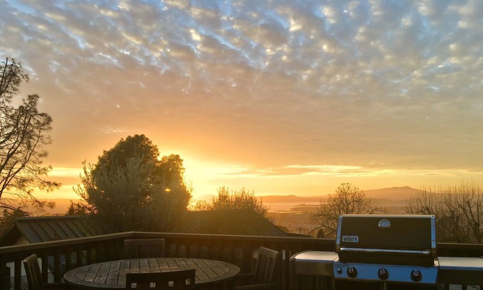 El Cerrito Casa | East Bay Hills Home 4Br/2Ba Views Yard Kid Friendly