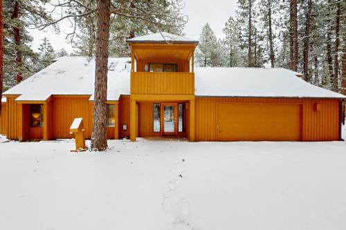 Black Butte Ranch Casa | East Meadow Escape