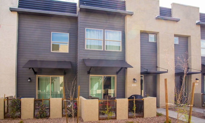 East Mesa Condominio | East Mesa - Newer Condo Rental