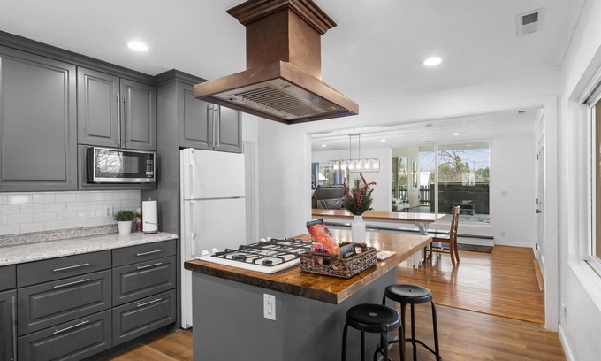 Canyon Rim Casa | East Millcreek Retreat With Hot Tub