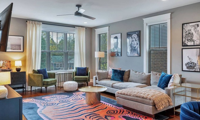 Rosebank Casa | East Nash - Close to everything - Fall specials