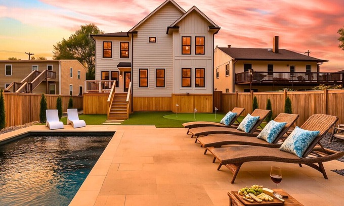 East Nashville Apartamento | East Nashville Bliss – Pool and Putt-Putt Paradise
