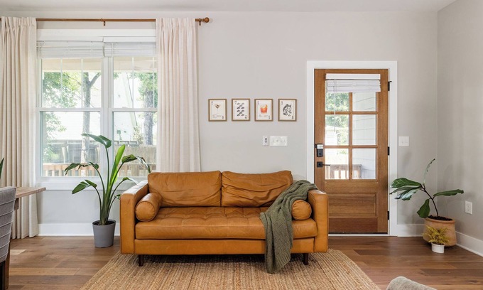 Inglewood Casa | East Nashville Creative Home with Natural Light & Photo Studio