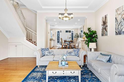 East Perth Casa | East Perth Luxury Waterfront Retreat