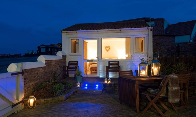 Sandsend Cabaña | East Row Lodge