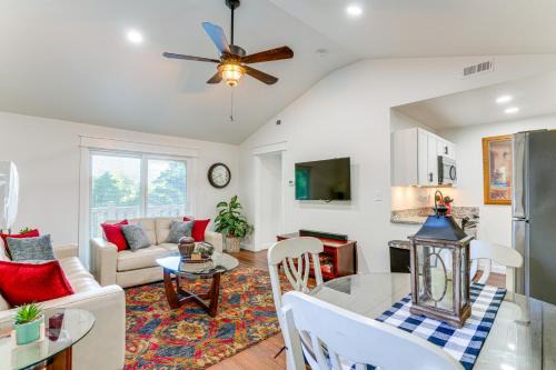 Cleveland Casa | East Tennessee Home about 23 Mi to Chattanooga!
