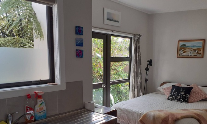 New Plymouth Apartamento | East Wing Studio