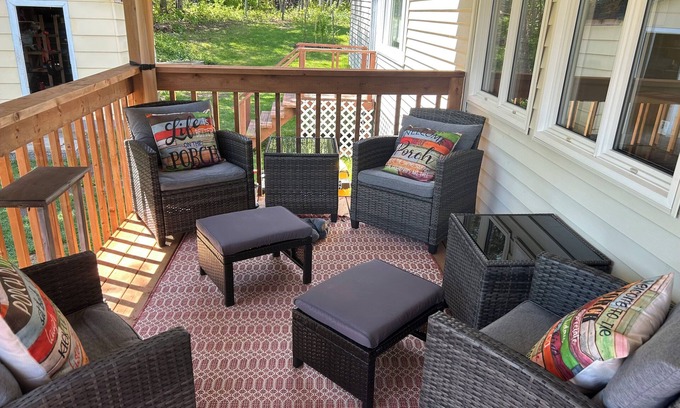 New Denmark Casa | Eastern Canada Cozy Stop over St John River (walking trails)