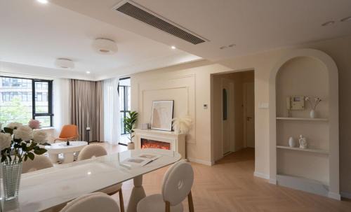 Huangpu Apartamento | Eastern Hub - Bund Branch Xintiandi and People's Square 3-Bedroom Apartment in Huangpu beautiful Garden