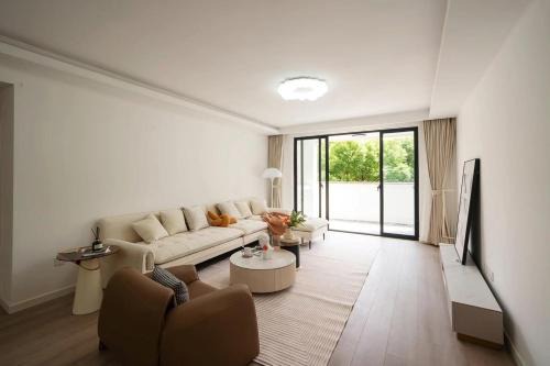 Changning Apartamento | Eastern Hub - Zhongshan Park Branch Kaixin Haoyuan Subway 100 meters away bustling commercial area