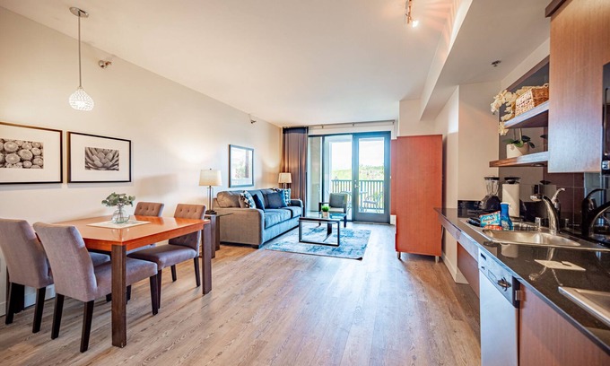 Lake Las Vegas Condominio | 1BR 1BA Suite con vistas al lago y acceso!