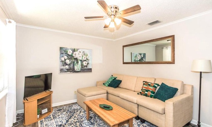 Little Rock Casa | Easy Access to Everything - The Westside Nest
