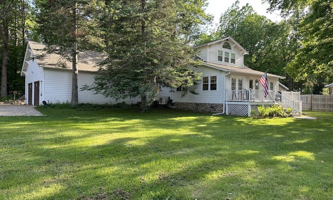 Hackensack Casa | Easy access to Paul Bunyan Trail! 127 lakes within 10 miles and ample parking!