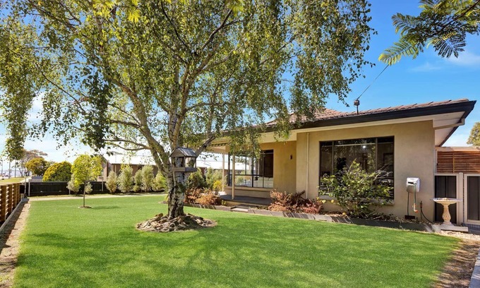 Eagle Point Casa | Easy access to the Gippsland Lakes and walking tracks