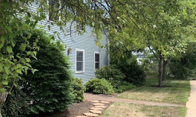 Portsmouth Apartamento | Easy get away! Easy downtown access in Portsmouth!