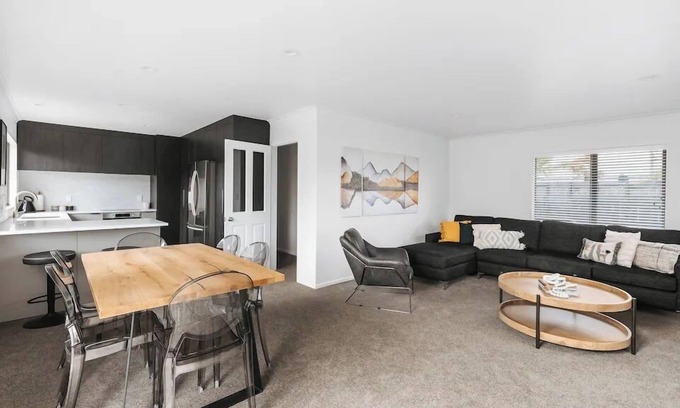 Mount Maunganui Casa | Easy Living ~ Mount Maunganui - Beyonder Holiday Homes