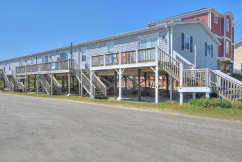 Yaupon Beach Casa | Easy Peasy Ocean Breezy