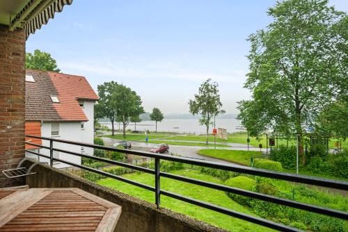 Moehnesee Apartamento | EasyViewI direkt am Möhnesee 4P Pool Balkon