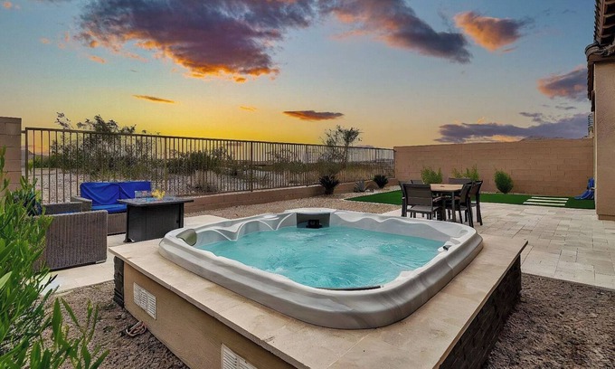 Estrella Mountain Ranch Casa | EAZY AZ Modern 2 bedroom townhouse on the 8th fairway of Estrella Mountain Ranch