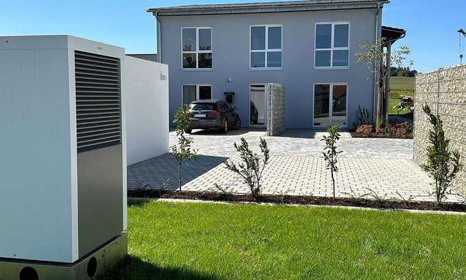 Altenmuenster Apartamento | EBM-Apartments Altenmünster mit Wallbox