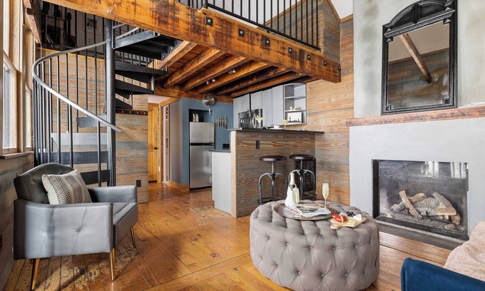 Cannonborough Elliotborough Casa | Ebony & Ivory | Lofted Charm with Fireplace!