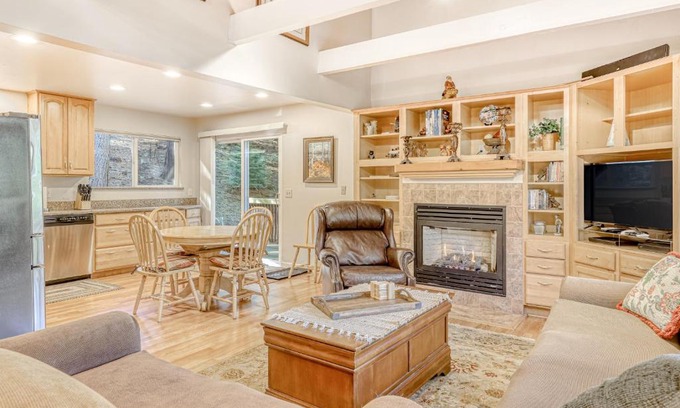 North Upper Truckee Casa | Echo Escape