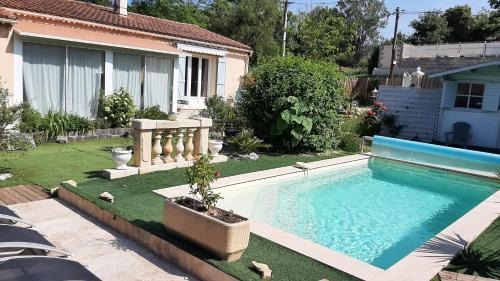 Auriol Casa | Eclats du Sud, villa les Cigales avec piscine, proche Cassis, meublé de tourisme 3 étoiles