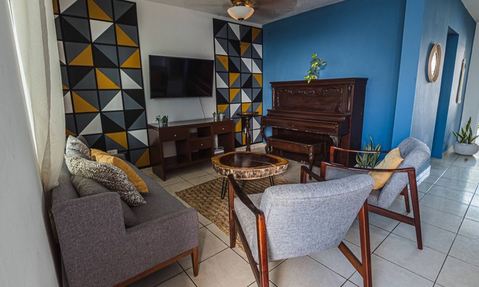 Merida Casa | ECLECTIC House 3BDs AC, Pool and Great LOCATION!