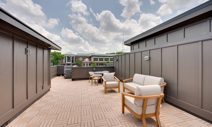 Hillsboro Village Cabaña | Eclipse - Ultra High End Finishes - Rooftop Patio