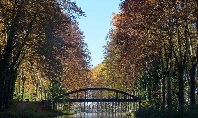 Meilhan-sur-Garonne Cabaña | Eco cabaña "En el jardín" en el borde del canal lateral del Garona y la vía verde