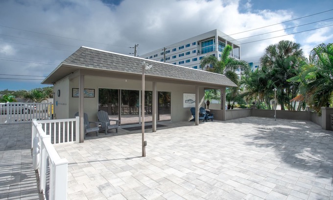 St. Petersburg Condominio | Eco Friendly Condo on Florida's Gulf Coast. Come stay at our beautiful condo.