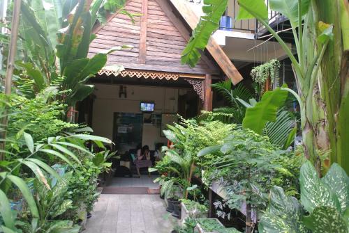 Uruphong Casa | Eco House