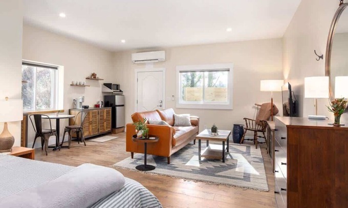 Malvern Hills Casa | Eco-Luxe 1BDR w/ Patio + Free Tix | Near Biltmore
