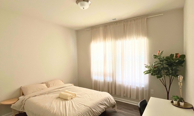 Graham Casa | Eco- Minimal: Pure Living Space in a house