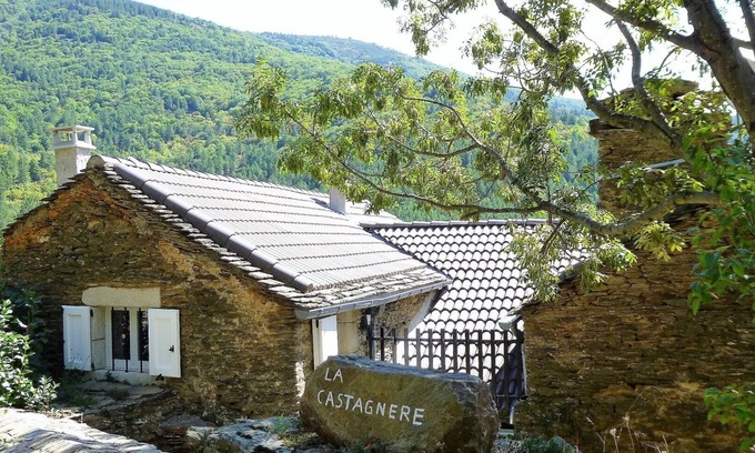 Aujac Cabaña | Casa rural en Hautes Cévennes: CASTAGNERE 4 *