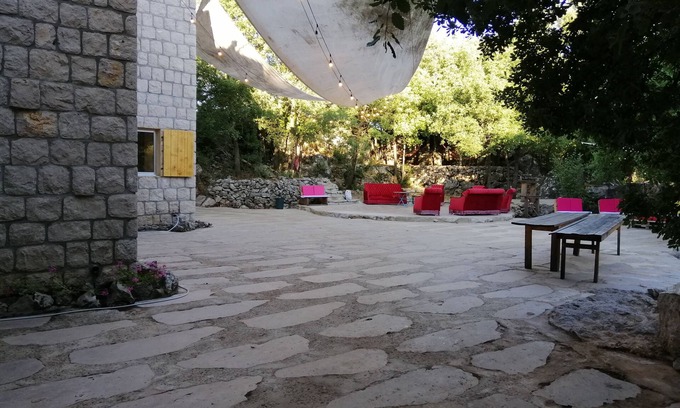 Ashqout Casa | Casa de huéspedes ecológica rodeada de naturaleza