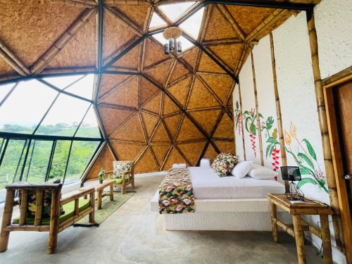 Utica Otro | Ecofuratena Glamping & Experience