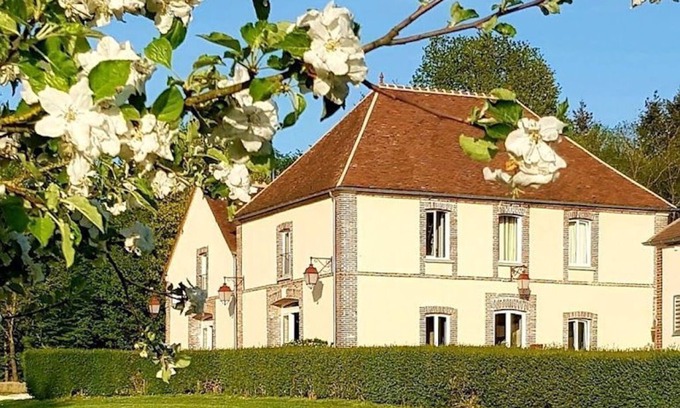 Villeneuve-sur-Yonne Casa | Ecological 4* gites for groups