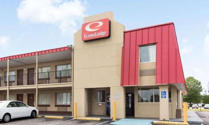 North Central Cabina | Econo Lodge Virginia Beach Town Center